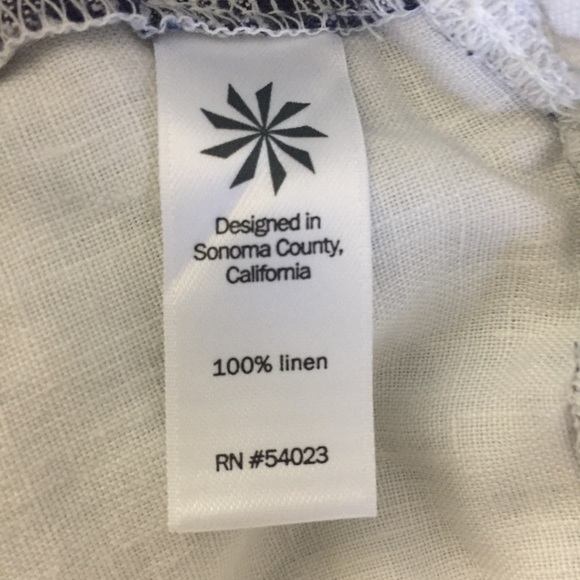 Athleta 100% linen navy & white trim striped short - Picture 4 of 9